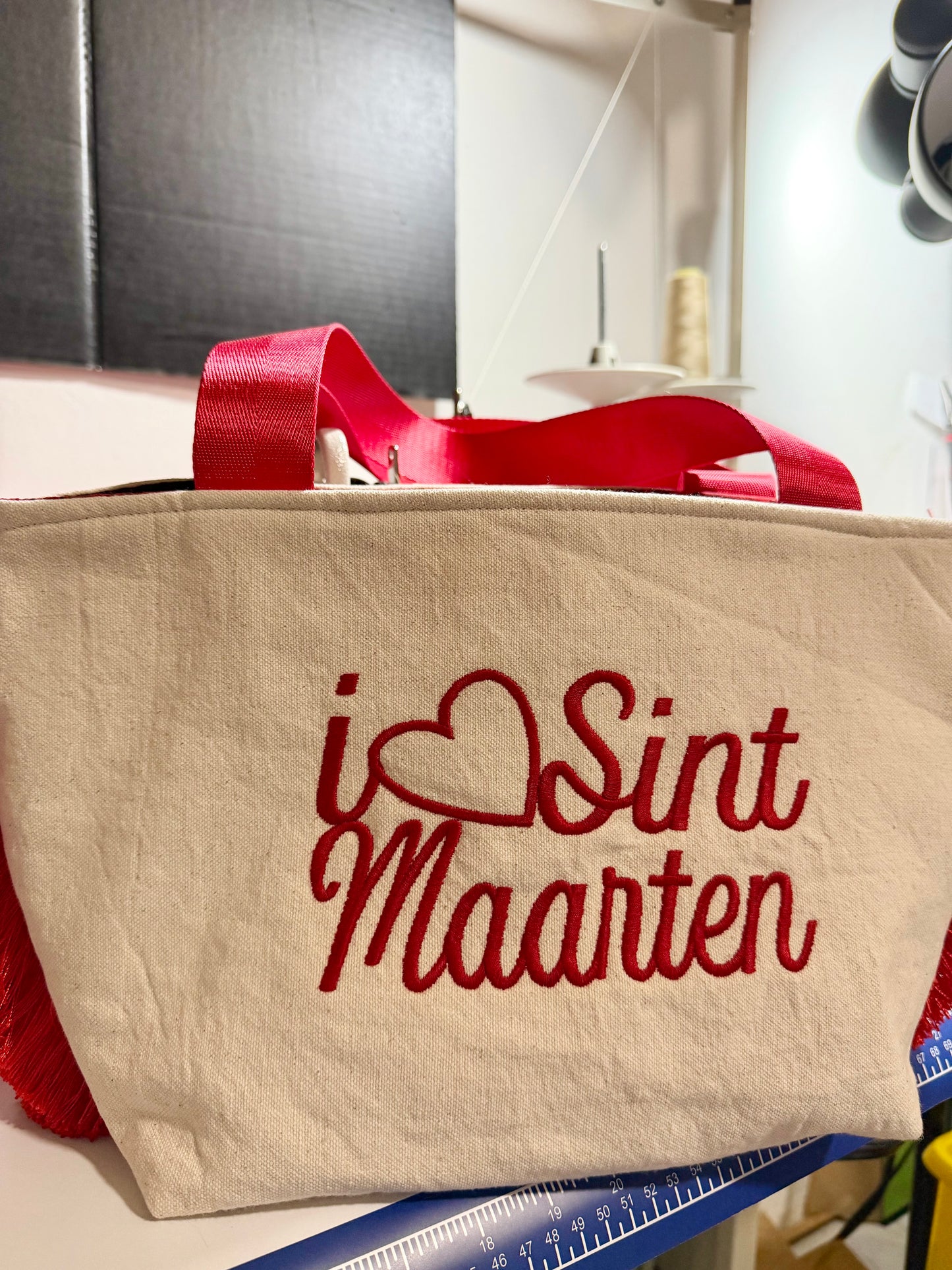 Canvas Tote Red Dutchess | I Love Sint Maarten